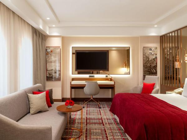 Mövenpick Hotel Istanbul Asia Airport : photo 1 de la chambre suite d'angle 