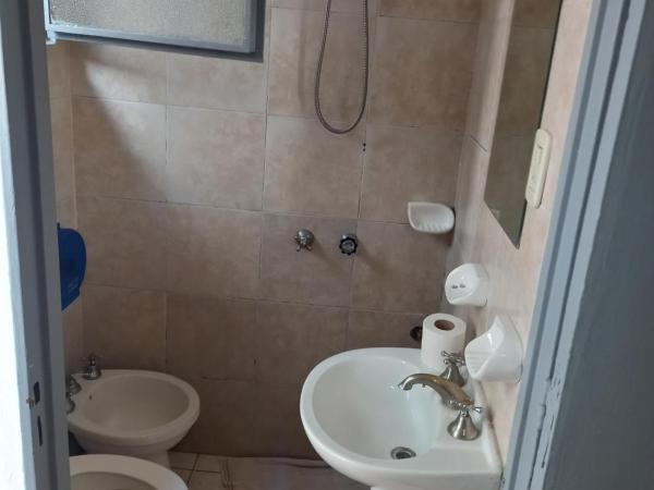 HOTEL SM Mendoza : photo 3 de la chambre chambre double avec salle de bains privative