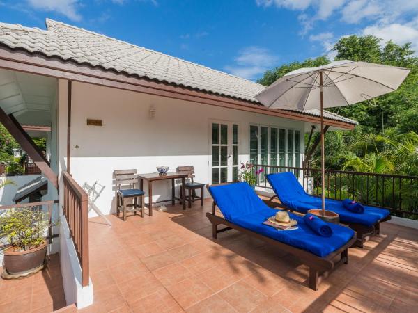 Laksasubha Hua Hin : photo 7 de la chambre hébergement lit king-size avec véranda - côté jardin