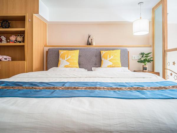 July Apartment : photo 4 de la chambre preferred loft family room