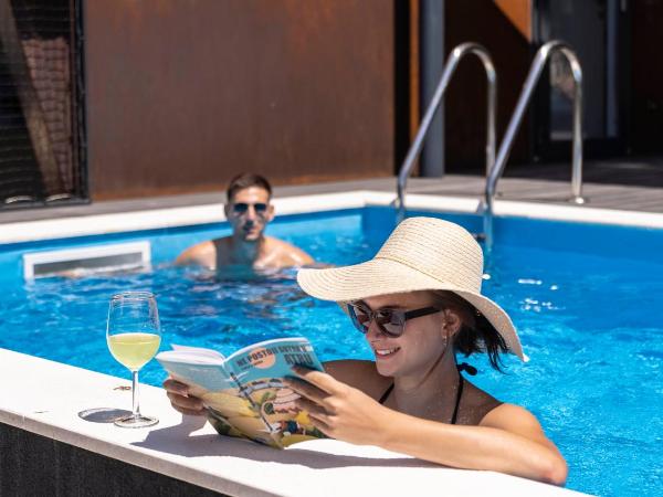 Porton Nature Hideouts : photo 8 de la chambre maison de vacances pour couples avec piscine