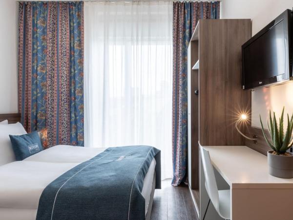 Hotel Continental Frankfurt : photo 2 de la chambre chambre standard lit queen-size
