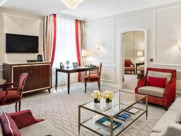 Fairmont Hotel Vier Jahreszeiten, Hotel des Jahres 2023 & 2024- Die 101 Besten : photo 5 de la chambre suite