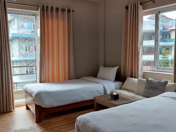 Hotel Blossom : photo 9 de la chambre chambre lits jumeaux avec balcon