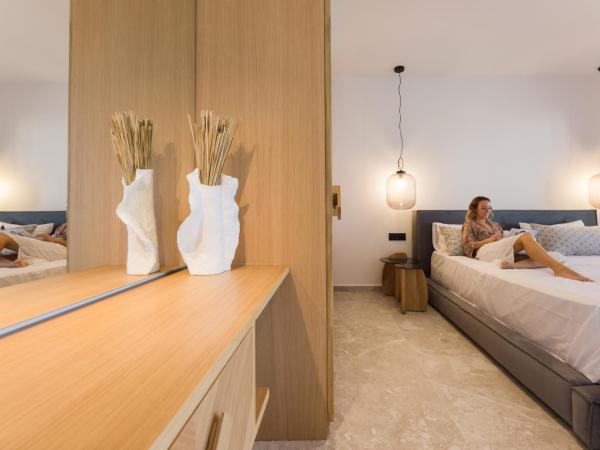 Milestones Naxos : photo 3 de la chambre suite 2 chambres avec piscine privée - vue sur mer