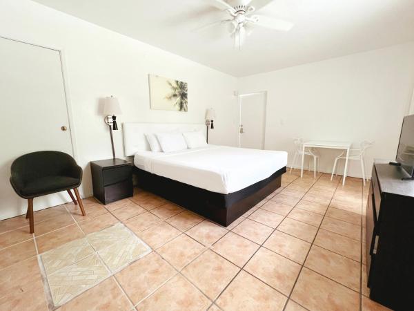 Tropi Rock : photo 1 de la chambre studio lit king-size - accessible aux personnes à mobilité réduite