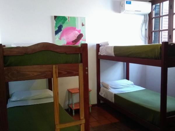 Hostel Posada Juan Ignacio : photo 2 de la chambre lit dans un dortoir de 4 lits
