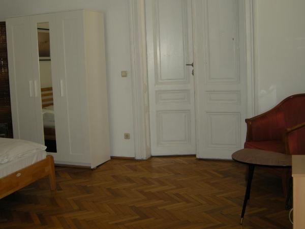 Pension Schottentor : photo 4 de la chambre chambre quintuple