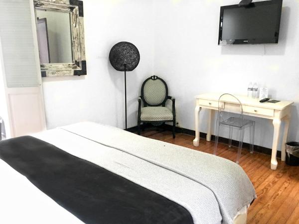Distrito Condesa Rooms and Studios : photo 3 de la chambre chambre lit queen-size avec balcon
