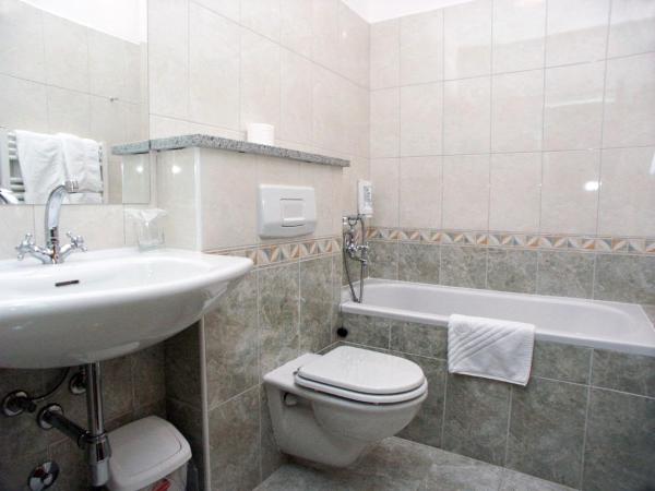 Rooms by the sea Rabac, Labin - 3016 : photo 4 de la chambre chambre triple