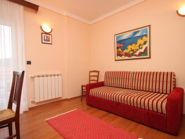 Rooms by the sea Rabac, Labin - 3016 : photo 2 de la chambre chambre triple avec balcon - vue sur mer