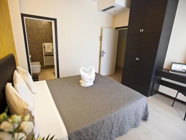 Hotel Aurora : photo 10 de la chambre chambre familiale (2 adultes et 2 enfants)