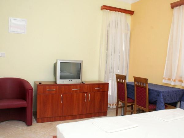 Double Room Rogoznica 3097a : photo 2 de la chambre chambre double