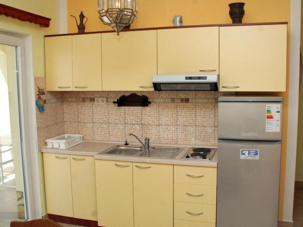 Apartments and rooms by the sea Rogoznica - 3097 : photo 6 de la chambre appartement 2 chambres avec terrasse et vue sur la mer