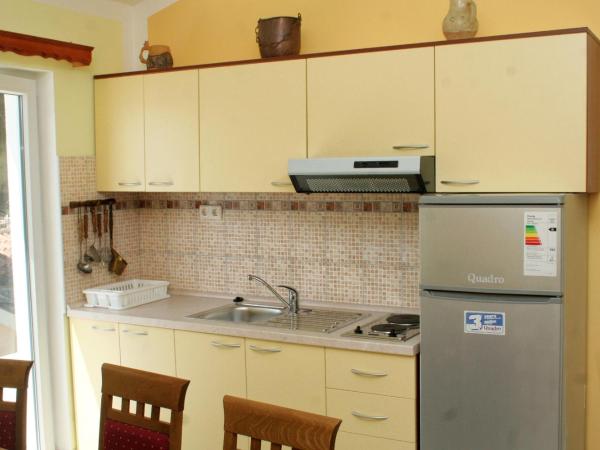 Apartments and rooms by the sea Rogoznica - 3097 : photo 7 de la chambre appartement 2 chambres avec terrasse et vue sur la mer