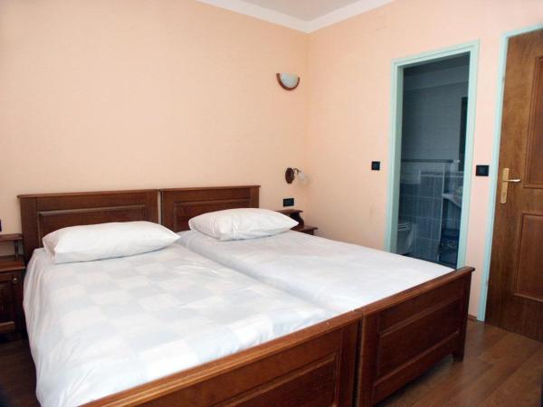 Rooms by the sea Rabac, Labin - 3016 : photo 2 de la chambre chambre double avec balcon - vue sur mer
