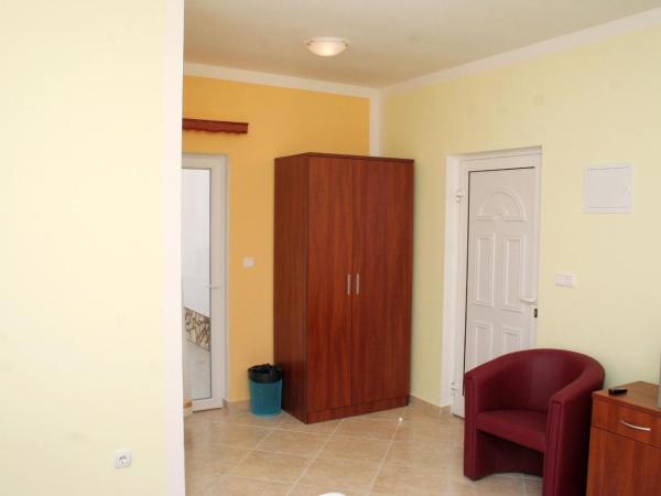 Apartments and rooms by the sea Rogoznica - 3097 : photo 3 de la chambre chambre double