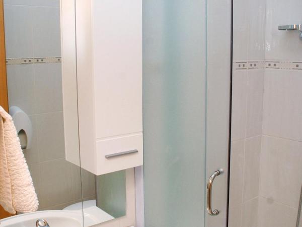 Apartments and rooms by the sea Rogoznica - 3097 : photo 5 de la chambre chambre double