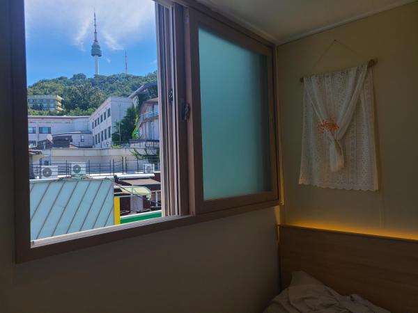 Well Plus Guest House : photo 4 de la chambre chambre lits jumeaux standard - vue sur montagne