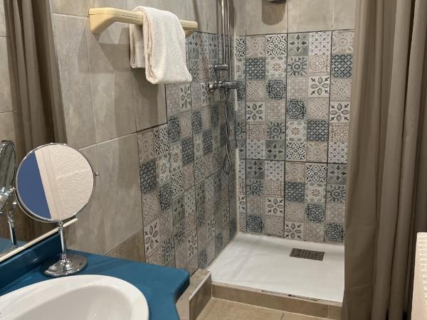 Hôtel Abalone - Centre Gare : photo 2 de la chambre chambre double standard