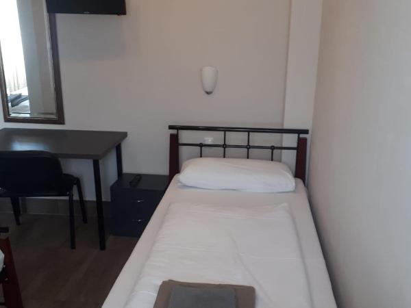 Hotel Berliner Hof : photo 9 de la chambre chambre triple