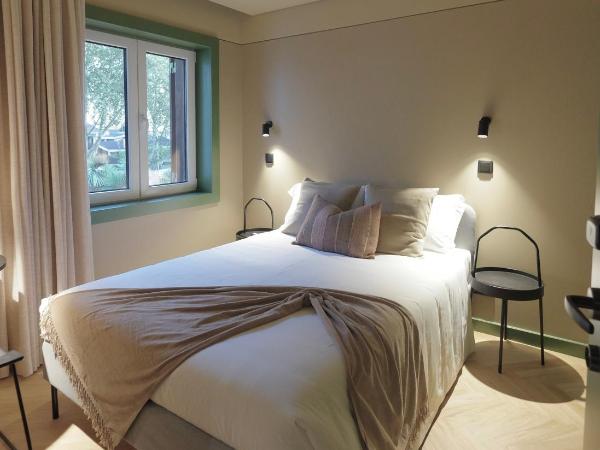 Oporto CoLiving Circunvalação 13250 : photo 8 de la chambre chambre double avec salle de bains privative