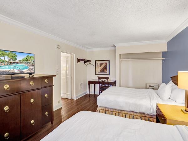 Fort Lauderdale Grand Hotel : photo 4 de la chambre suite traditionnelle avec 2 lits queen-size - côté piscine