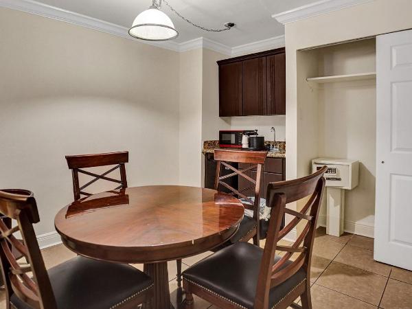 Fort Lauderdale Grand Hotel : photo 6 de la chambre suite lit king-size traditionnelle - côté piscine