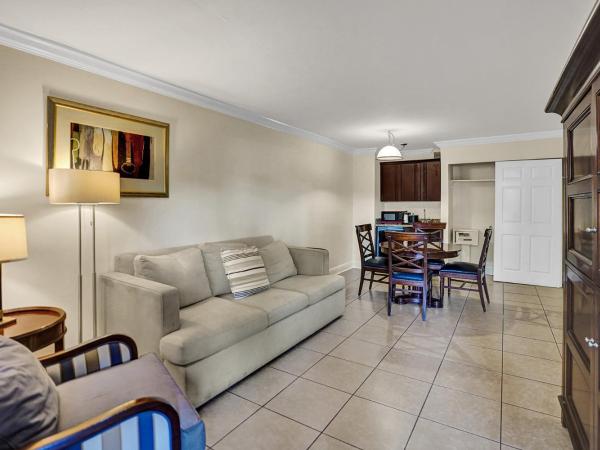 Fort Lauderdale Grand Hotel : photo 6 de la chambre suite lit king-size traditionnelle - côté ville