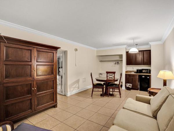 Fort Lauderdale Grand Hotel : photo 8 de la chambre suite lit king-size traditionnelle - côté piscine