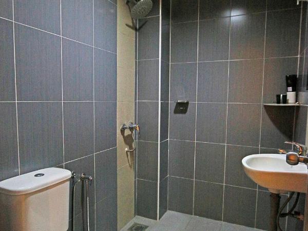 Golden Roof Hotel Falim Ipoh : photo 1 de la chambre chambre quadruple