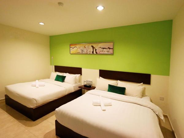 Golden Roof Hotel Falim Ipoh : photo 3 de la chambre chambre avec 2 grands lits queen-size
