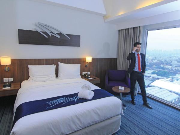 Holiday Inn Express Jakarta Pluit Citygate, an IHG Hotel : photo 3 de la chambre chambre lit queen-size standard - accessible aux personnes à mobilité réduite