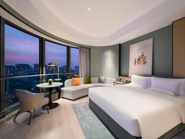 Novotel Shanghai Caohejing : photo 4 de la chambre chambre lit king-size deluxe - vue sur lac