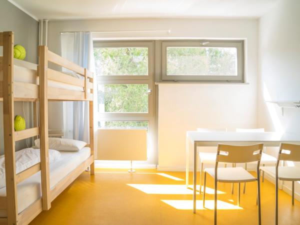 BIG MAMA Berlin : photo 7 de la chambre lit dans dortoir de 4 lits avec salle de bains commune