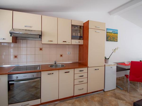 Apartments Betty : photo 1 de la chambre studio avec vue sur jardin