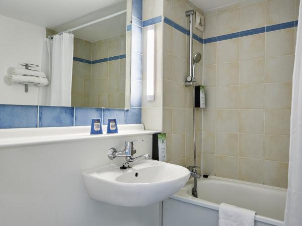 Kyriad Tarbes Bastillac : photo 3 de la chambre chambre double