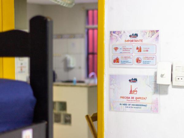 Aloha Hostel Pinhões : photo 10 de la chambre lit superposé dans dortoir mixte