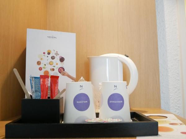 Novotel Narbonne Sud A9/A61 : photo 4 de la chambre chambre standard avec lit double et 1 canapé-lit