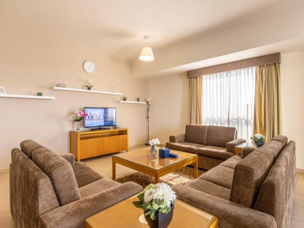 Roda Amwaj Suites Jumeirah Beach Residence : photo 6 de la chambre hébergement 3 chambres avec piscine privée