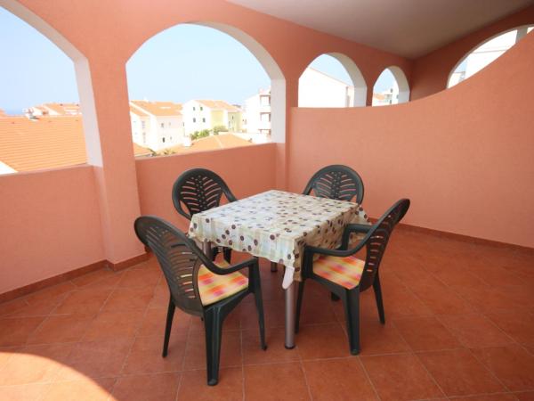 Apartments and rooms with parking space Novalja, Pag - 6341 : photo 9 de la chambre appartement 1 chambre avec terrasse - vue sur mer