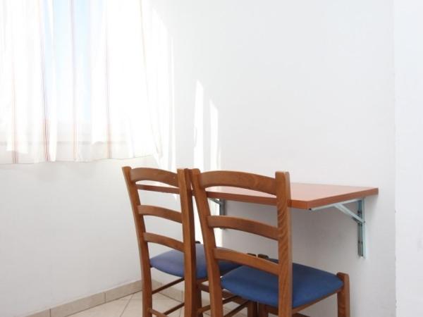 Apartments and rooms with parking space Novalja, Pag - 6341 : photo 4 de la chambre appartement 1 chambre avec balcon et vue sur mer