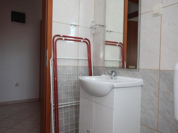 Apartments and rooms with parking space Novalja, Pag - 6341 : photo 6 de la chambre appartement 1 chambre avec terrasse - vue sur mer
