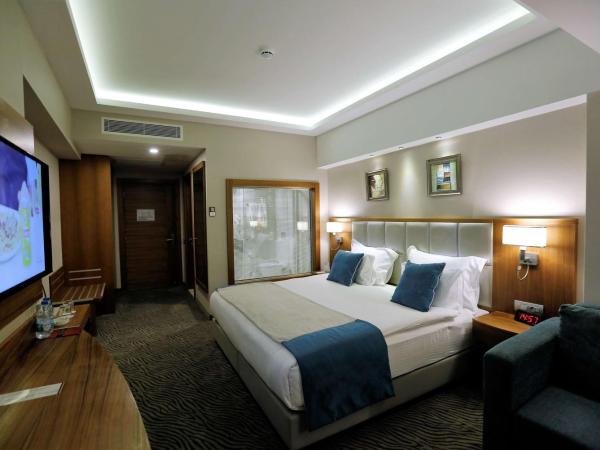 Best Western Premier Karsiyaka Convention & Spa Hotel : photo 2 de la chambre chambre lit king-size deluxe - fumeurs