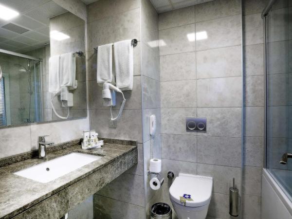 Best Western Premier Karsiyaka Convention & Spa Hotel : photo 6 de la chambre chambre lit king-size deluxe - fumeurs