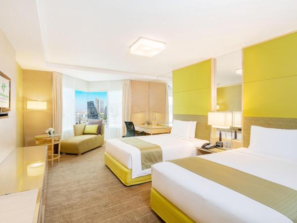 Holiday Inn Bangkok Silom, an IHG Hotel : photo 2 de la chambre chambre lits jumeaux premium avec accès au salon - vue sur ville
