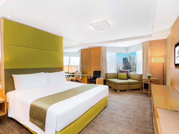 Holiday Inn Bangkok Silom, an IHG Hotel : photo 1 de la chambre chambre lit king-size premier - non-fumeurs