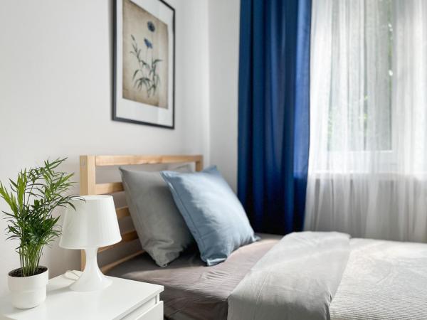 Flower House Warsaw Chopin Airport : photo 1 de la chambre chambre simple standard avec salle de bains commune