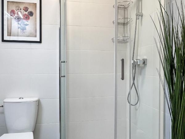 Flower House Warsaw Chopin Airport : photo 10 de la chambre chambre double deluxe