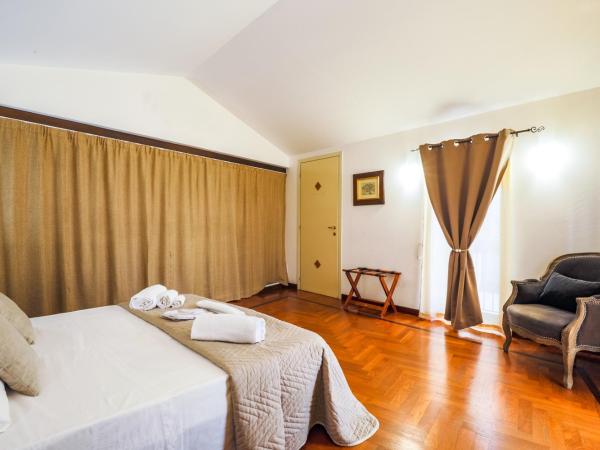 Residenza Kastrum : photo 6 de la chambre suite deluxe avec baignoire spa